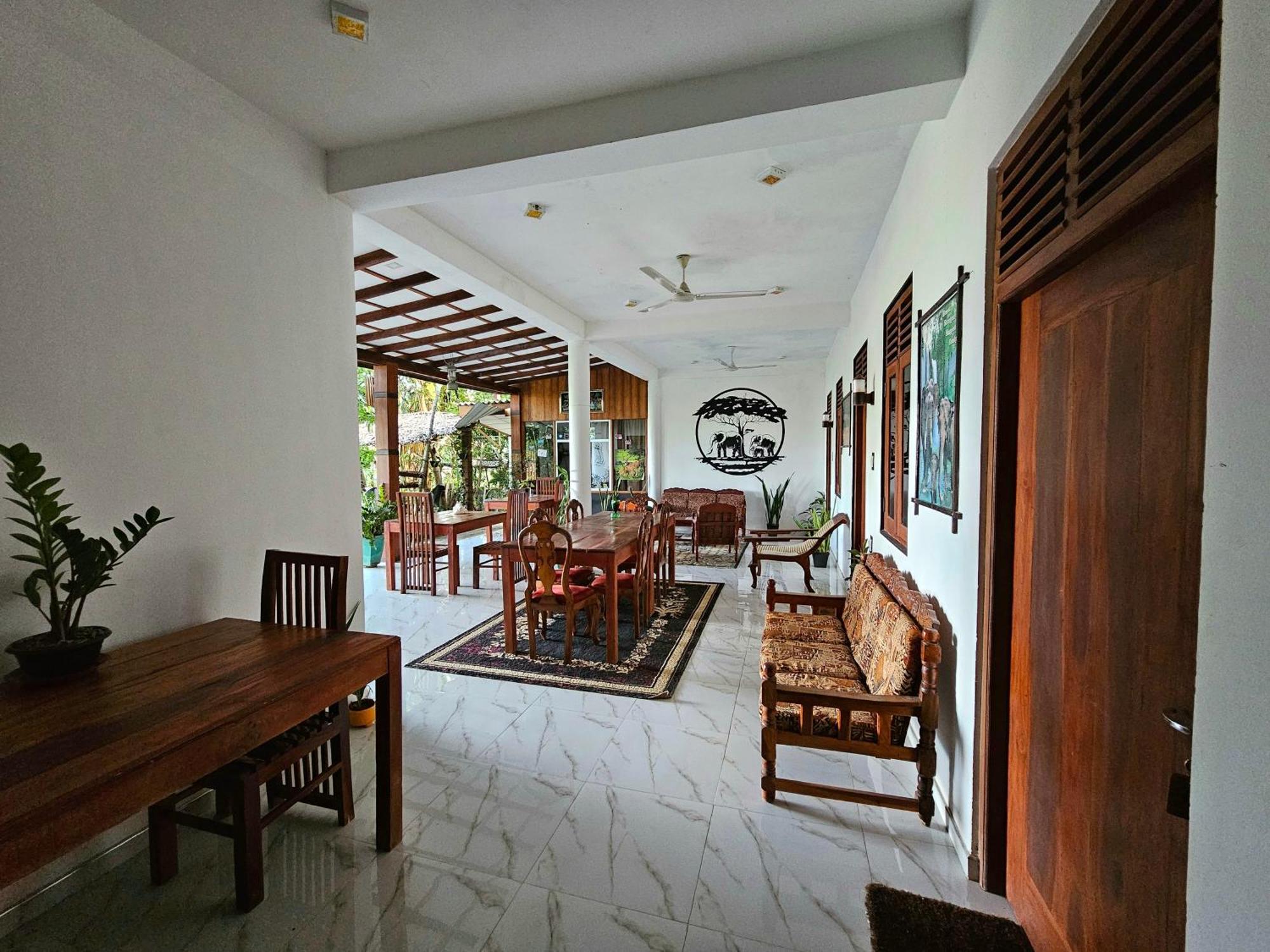 Hotel ทิซซามาฮารามา ภายนอก รูปภาพ