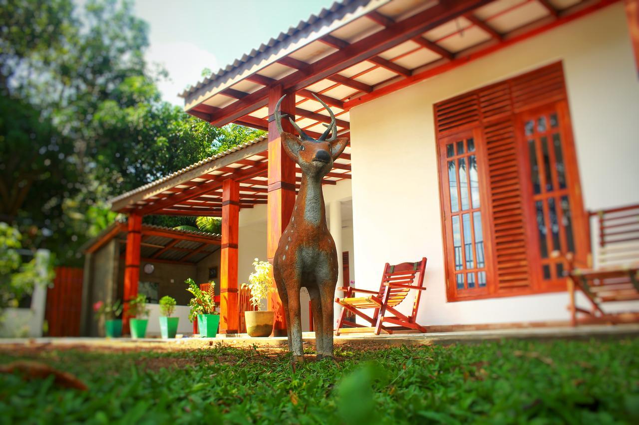 Hotel ทิซซามาฮารามา ภายนอก รูปภาพ